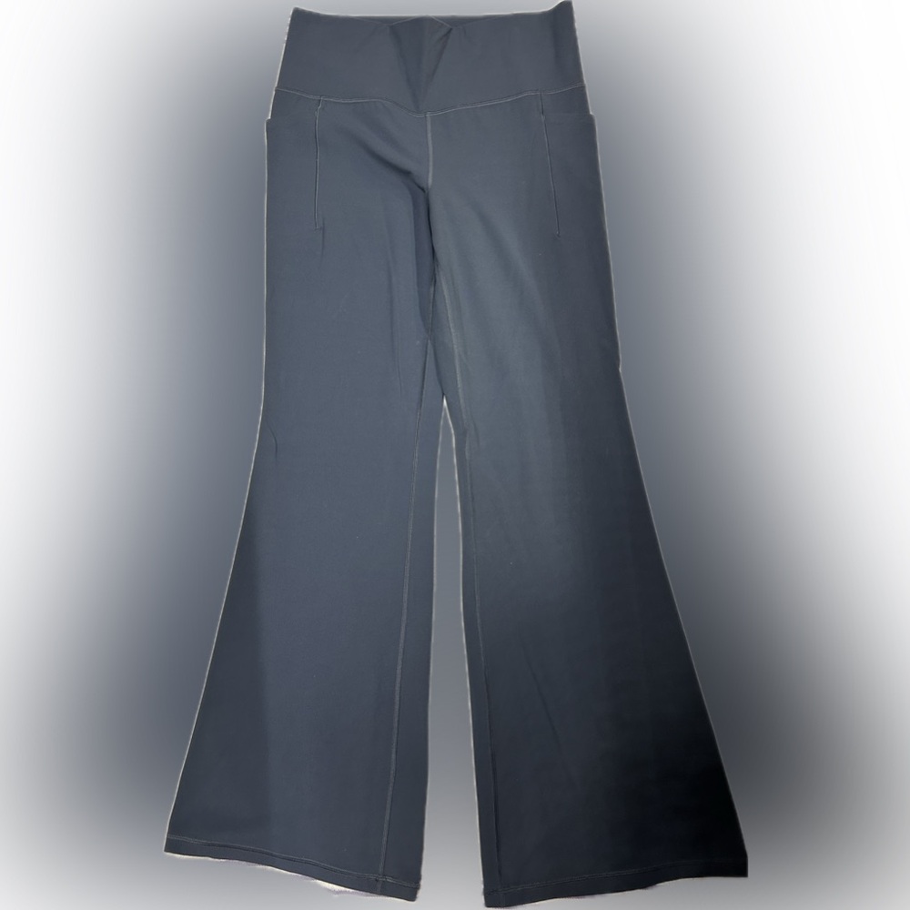 Athleta Salutation Stash flare pant L granite blue